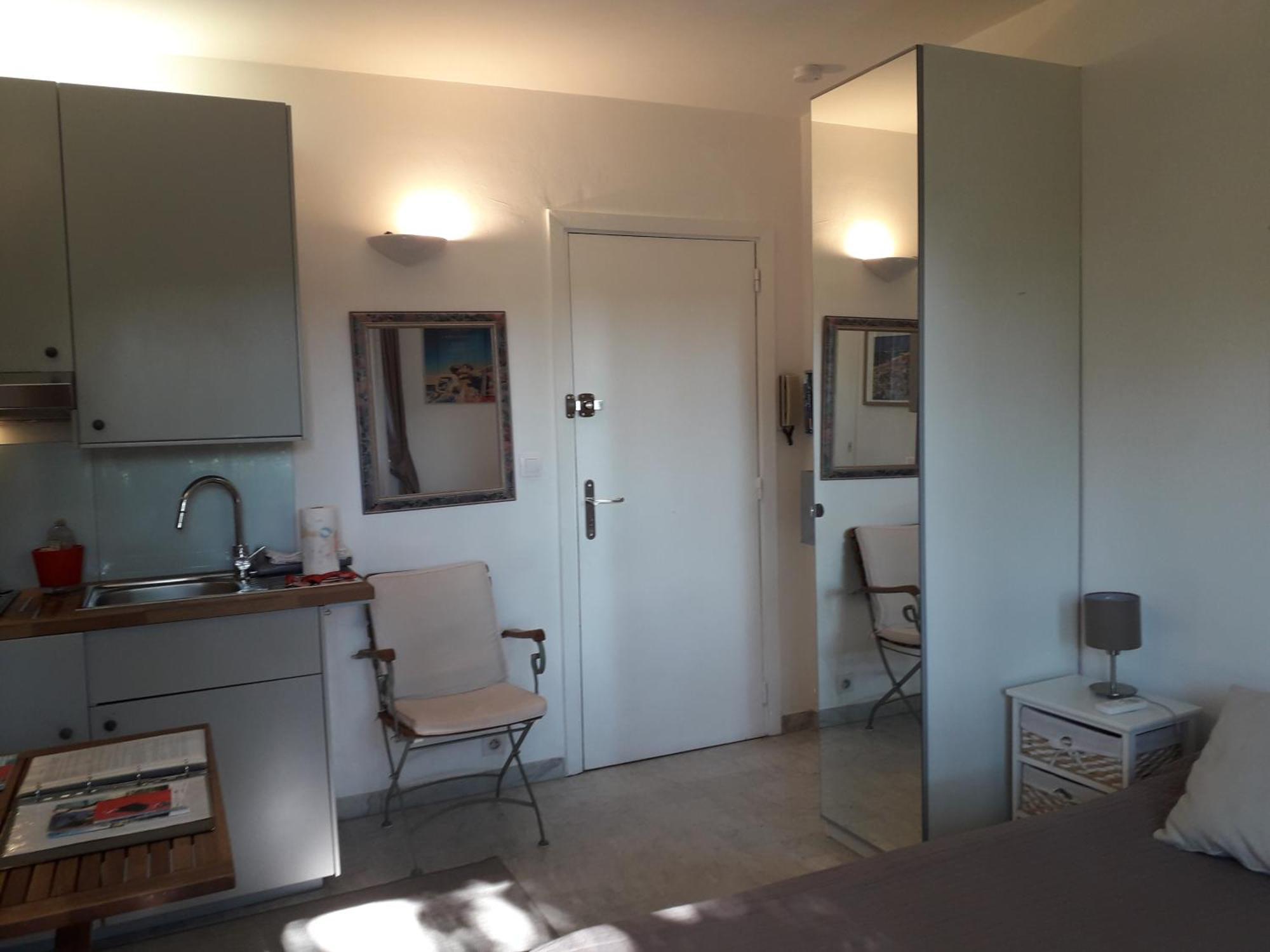 Appartement Air Conditionne Et Bon Wifi